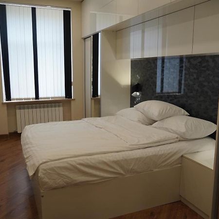 Lovely, Newly Remodeled Apartment In Yerevan! Eksteriør bilde