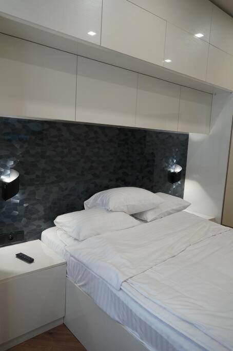 Lovely, Newly Remodeled Apartment In Yerevan! Eksteriør bilde